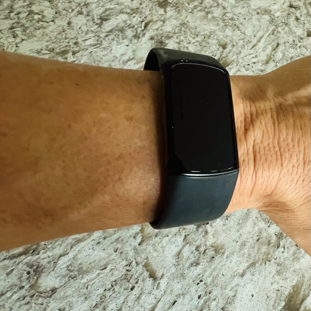 Fitbit Charge 6